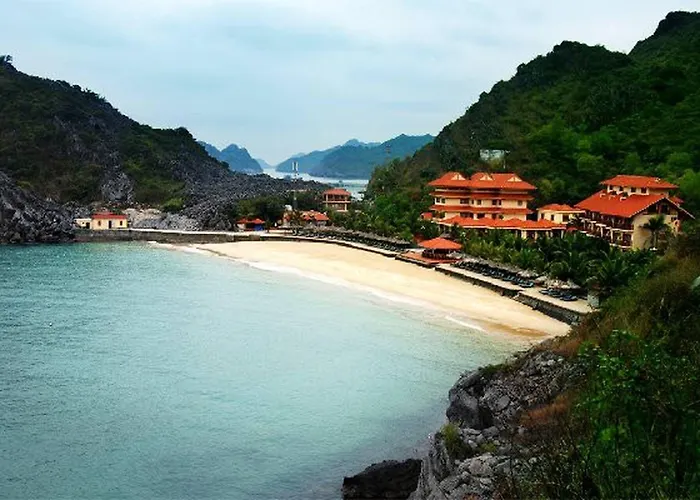 Overnight In Cat Ba Island *